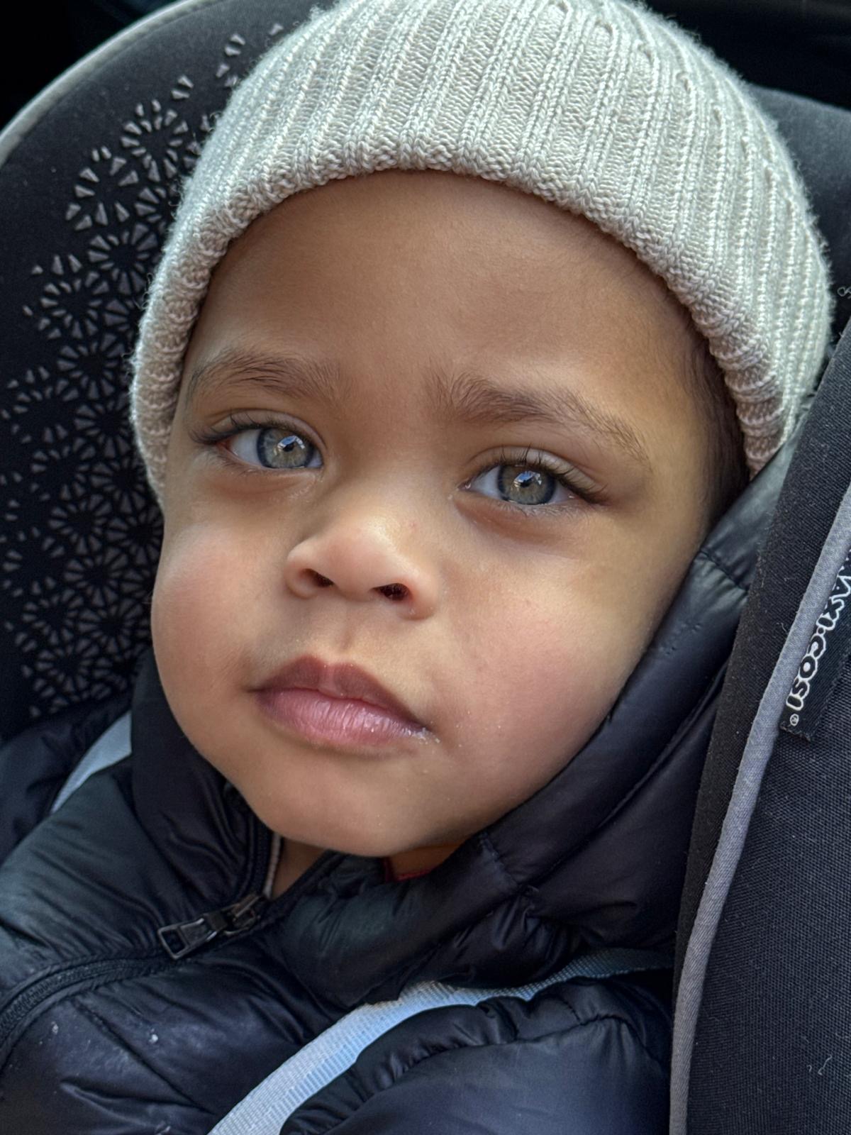 Jezion Hoffman portfolio picture #006