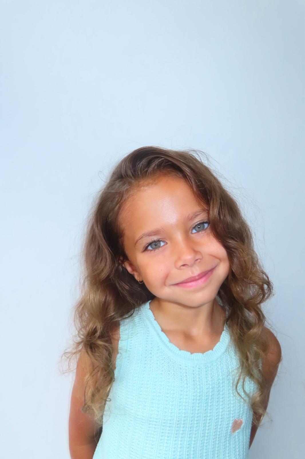 Chloe Vis portfolio picture #003