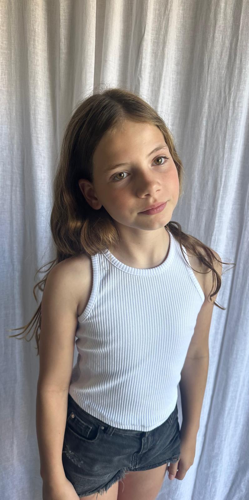 Lily-Rose Couch portfolio picture #003