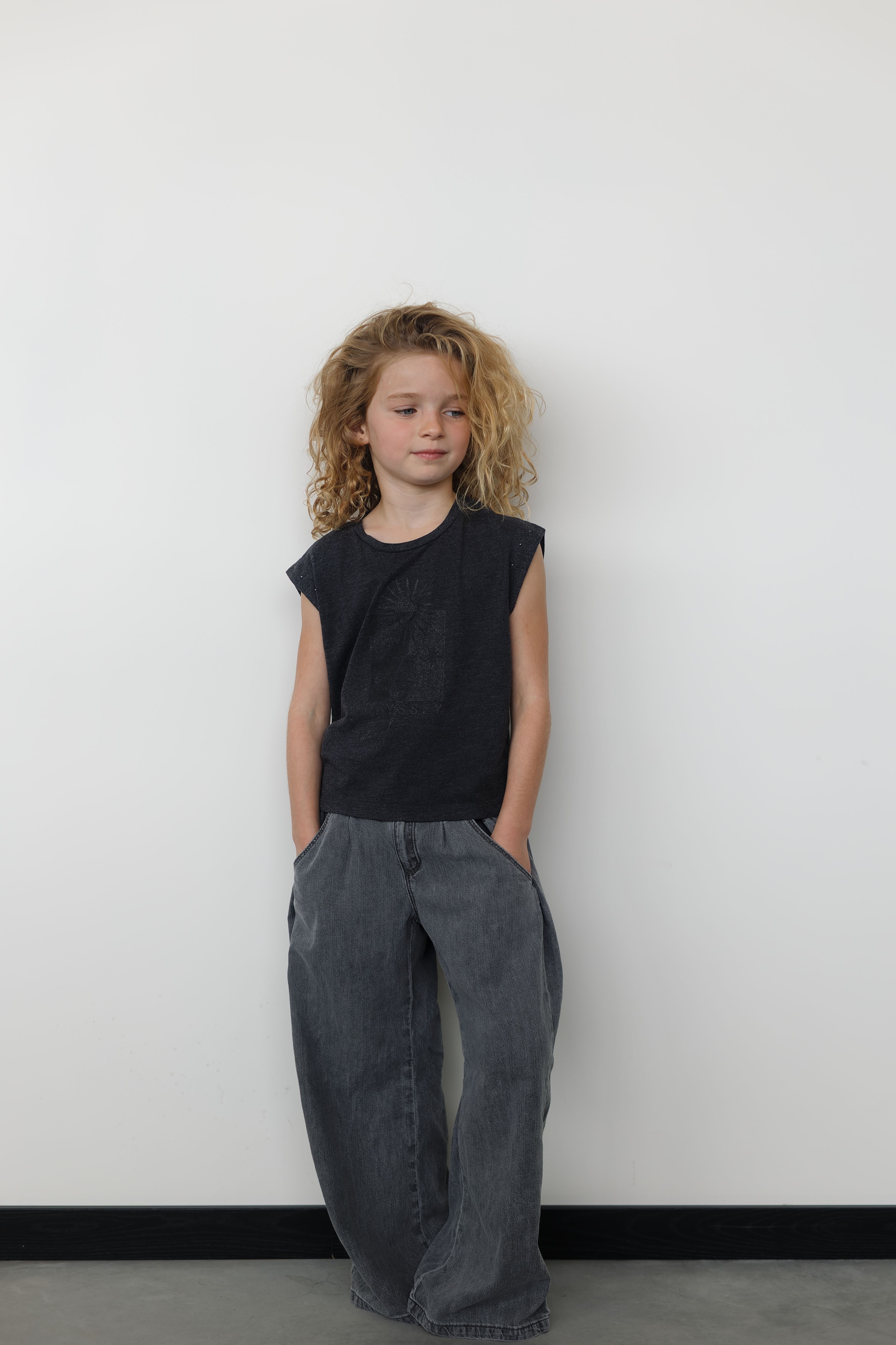 Ellie Deroy portfolio picture #004