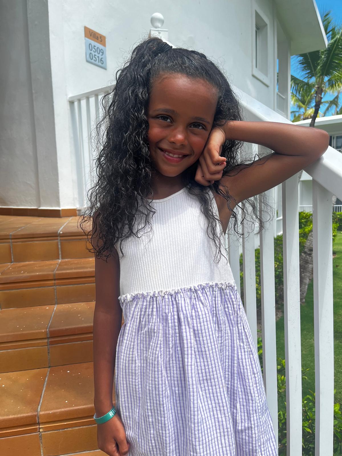 Imani Huebscher portfolio picture #003