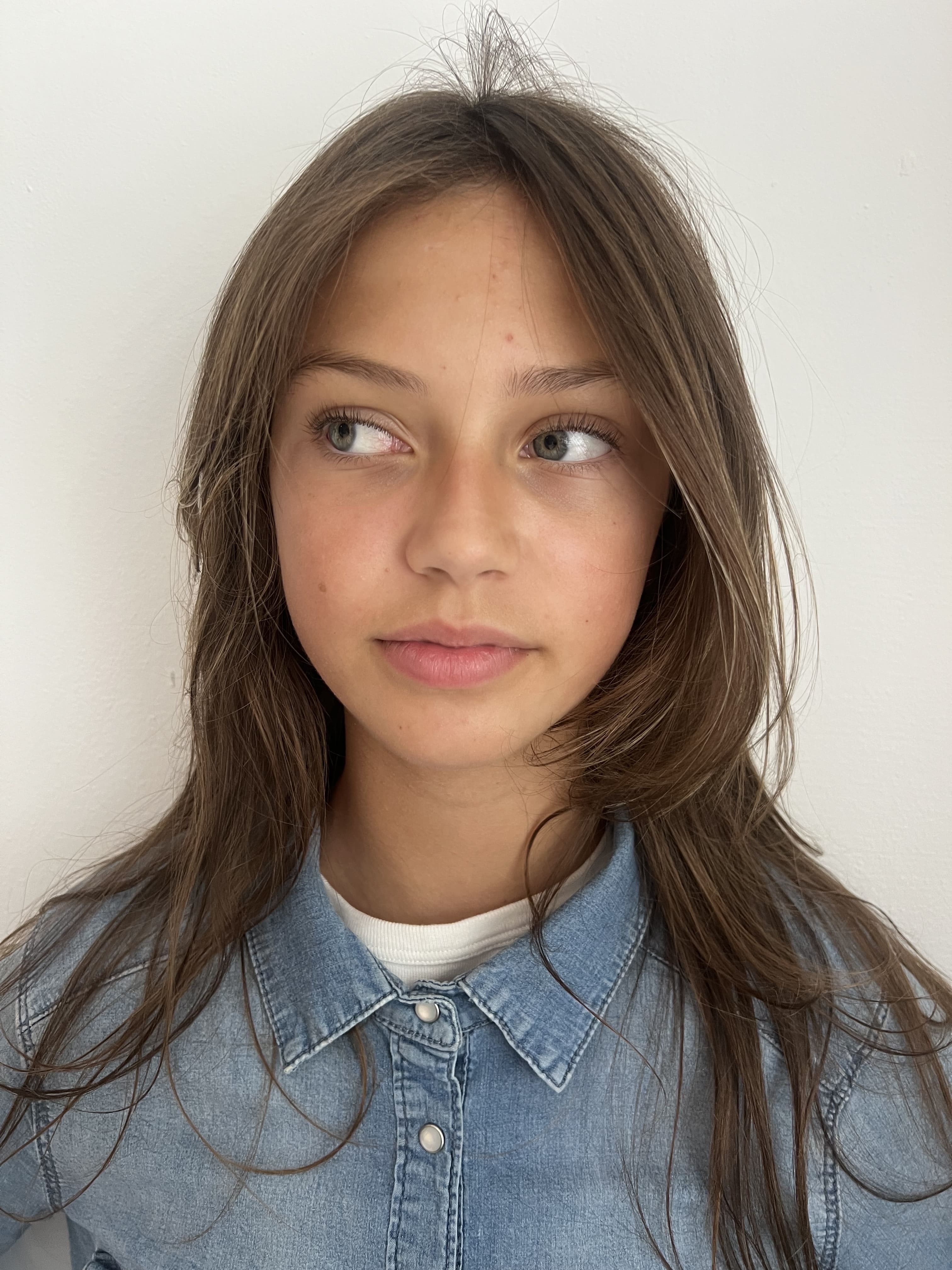 Sienna O. portfolio picture #001