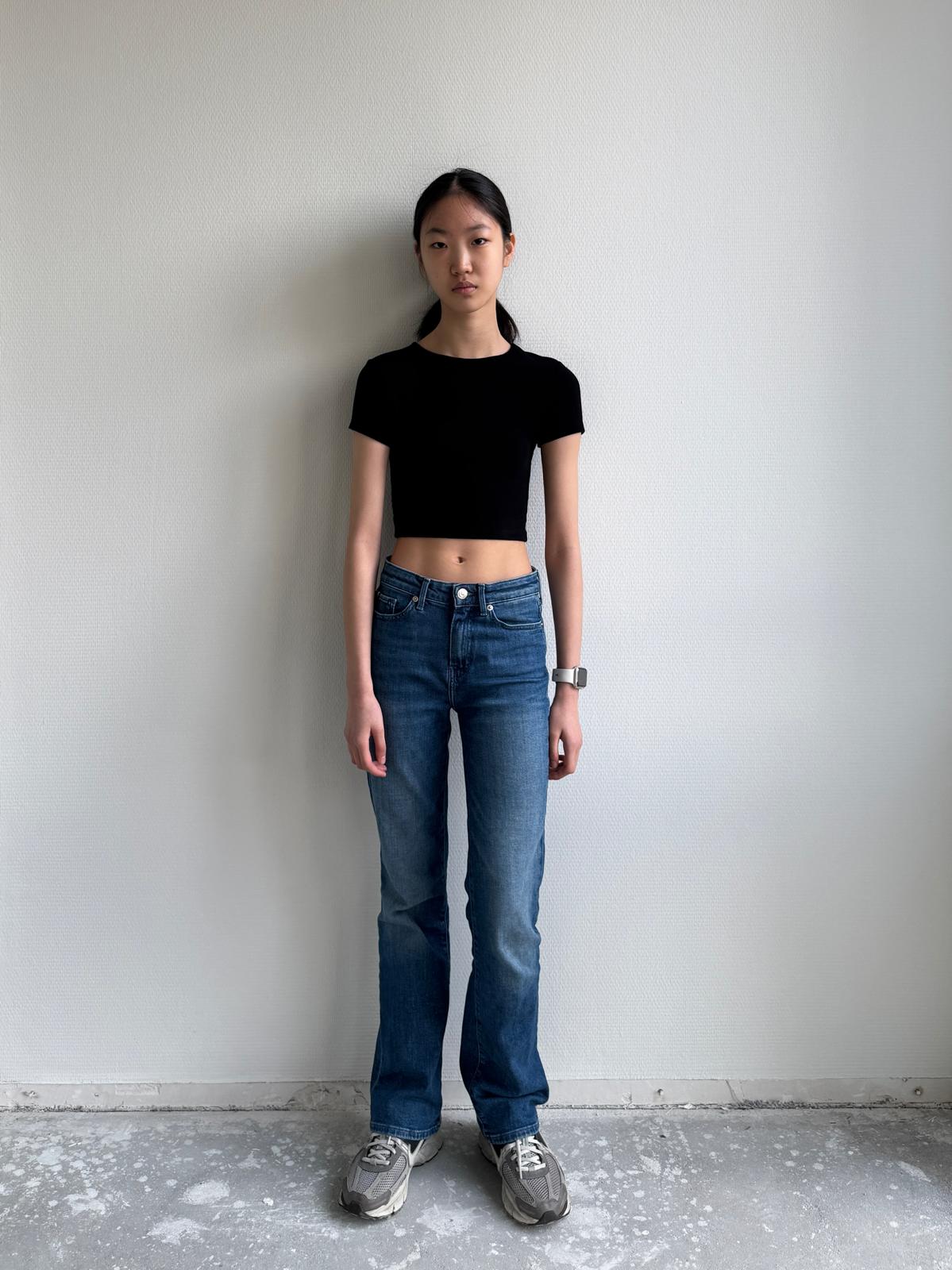 Anne Lee portfolio picture #005