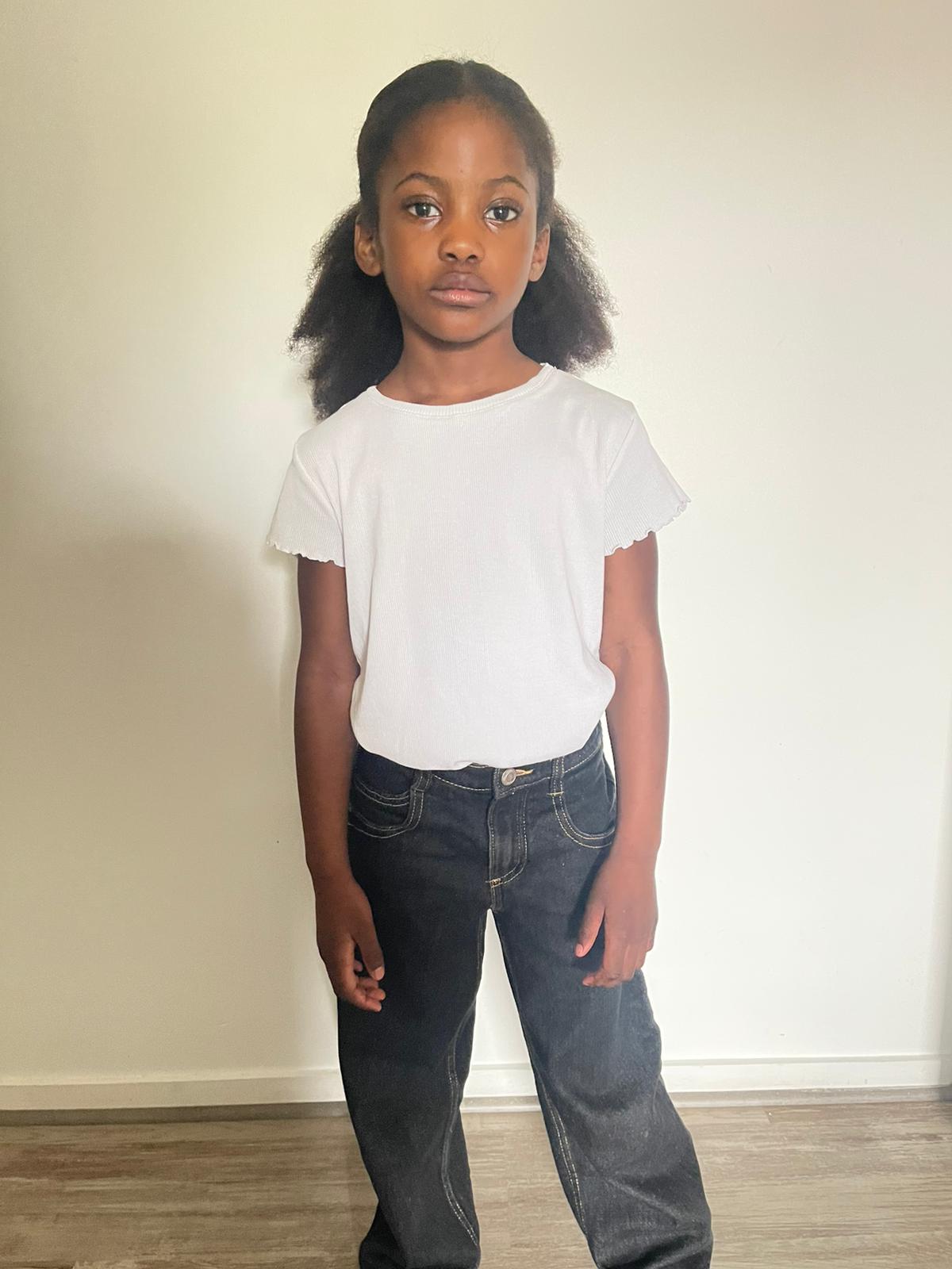 Aya Imboua portfolio picture #006