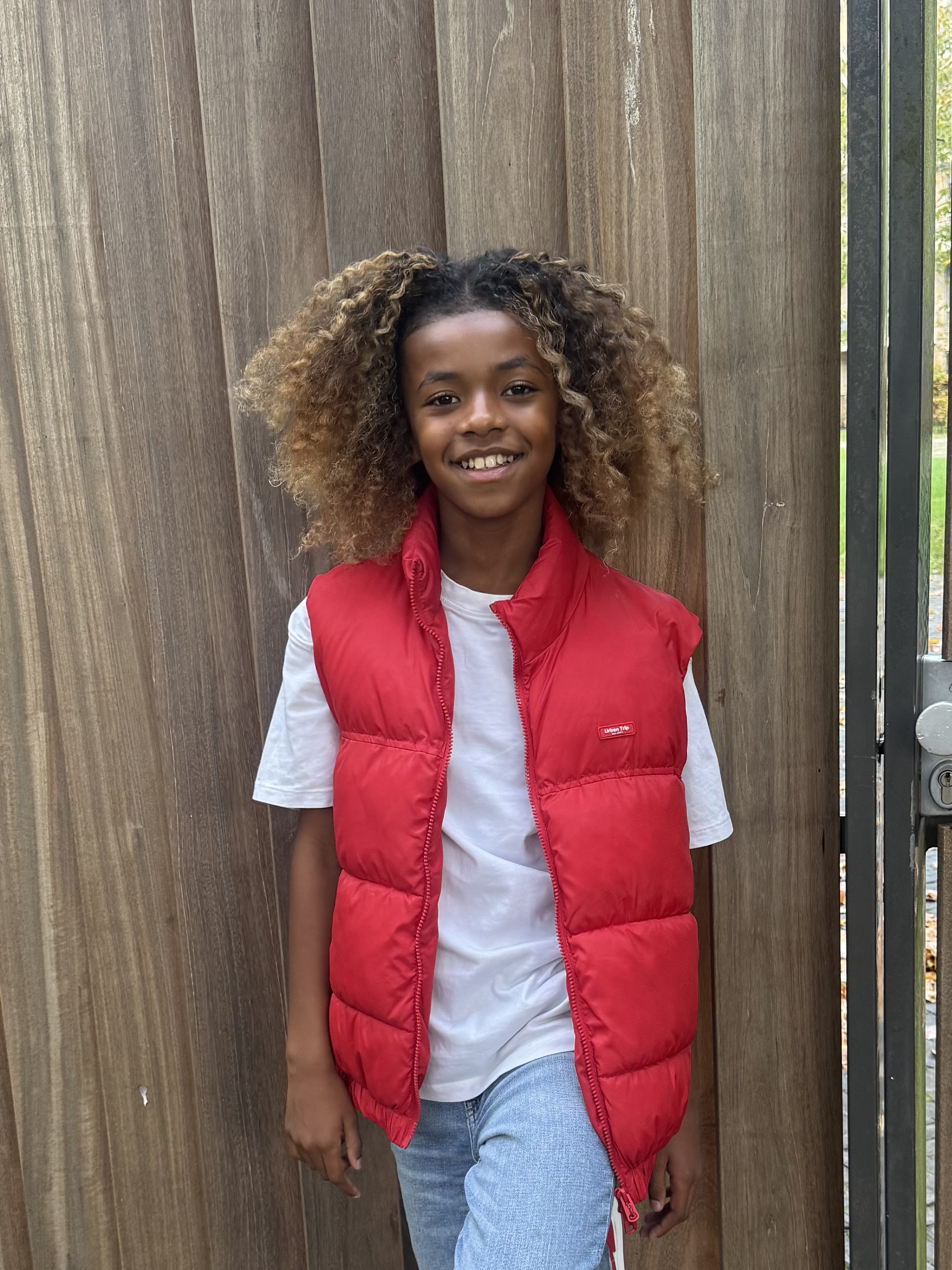 Kenyi Poepon portfolio picture #007