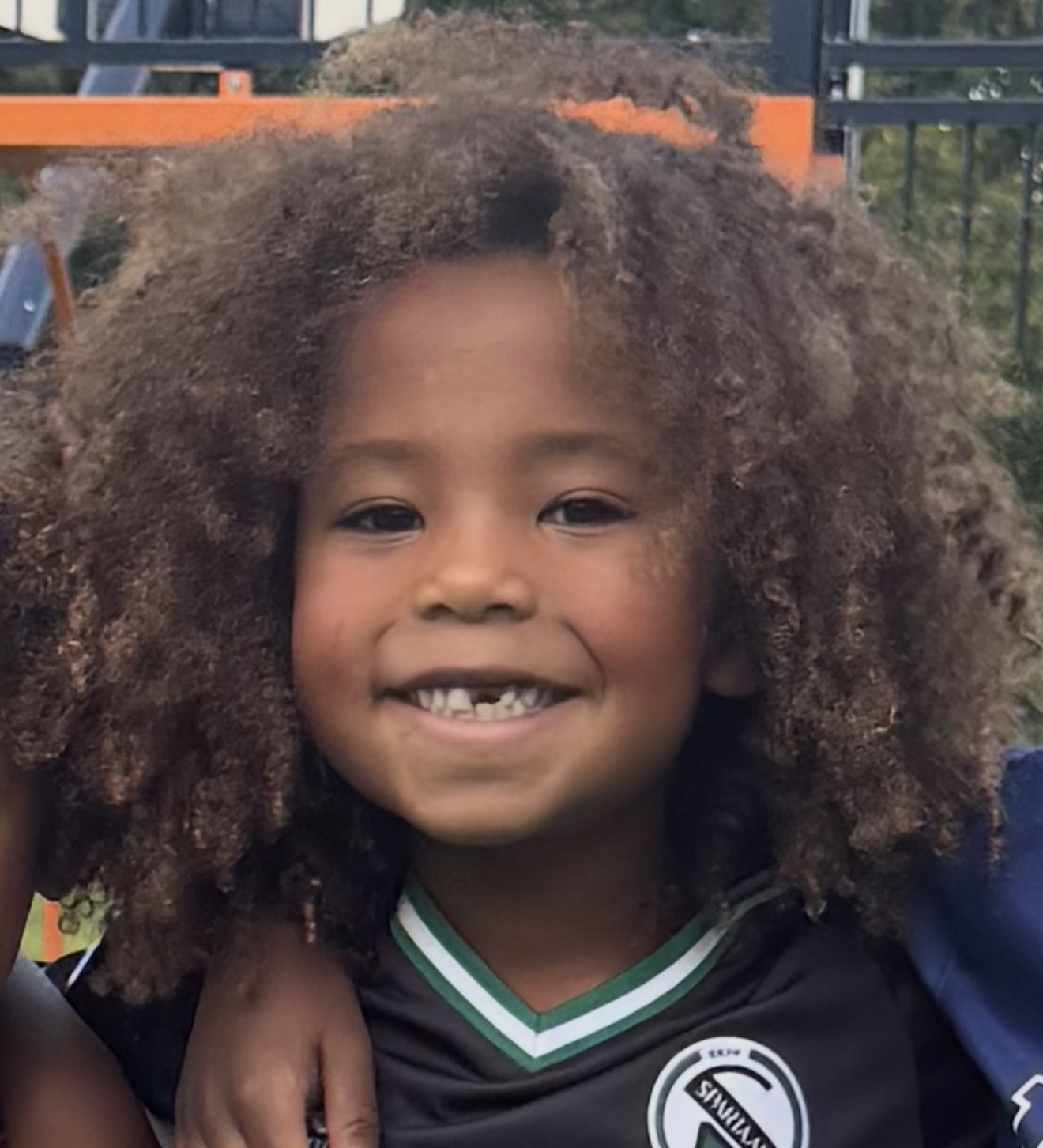 Zion Isaï Aké portfolio picture #002