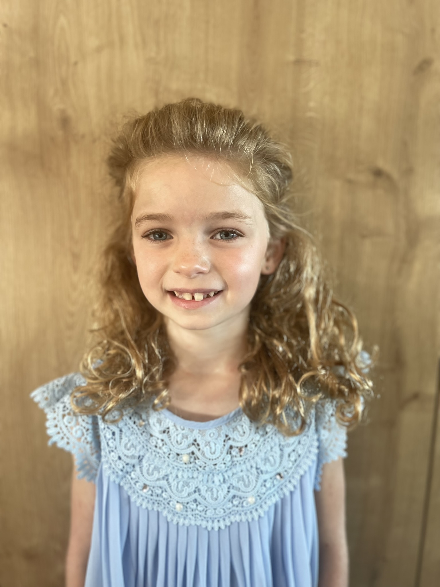 Ellie D. profile picture 2