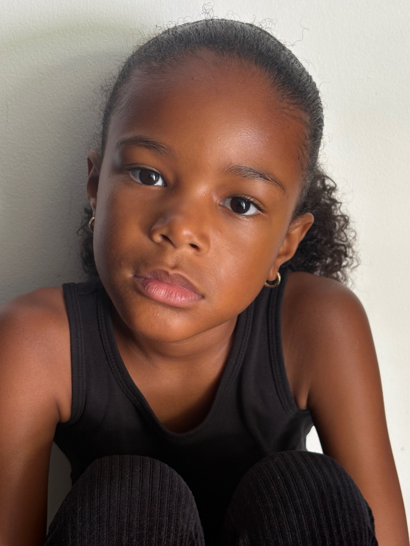 Iyana Ligeon portfolio picture #001