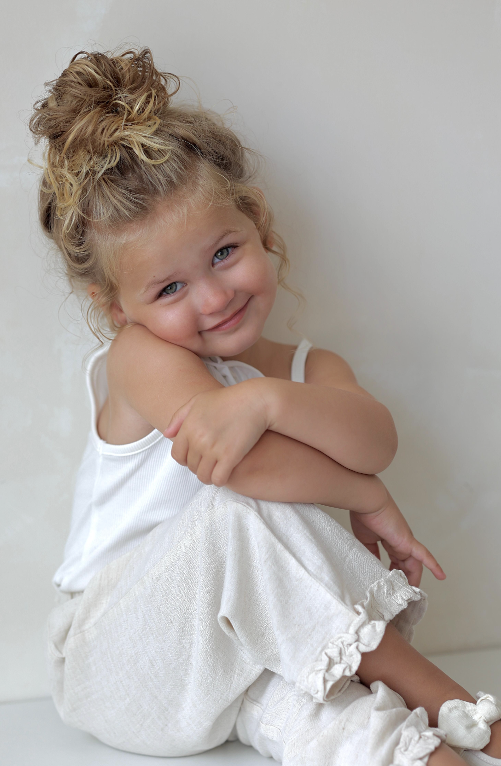Livia-June R. portfolio picture #001