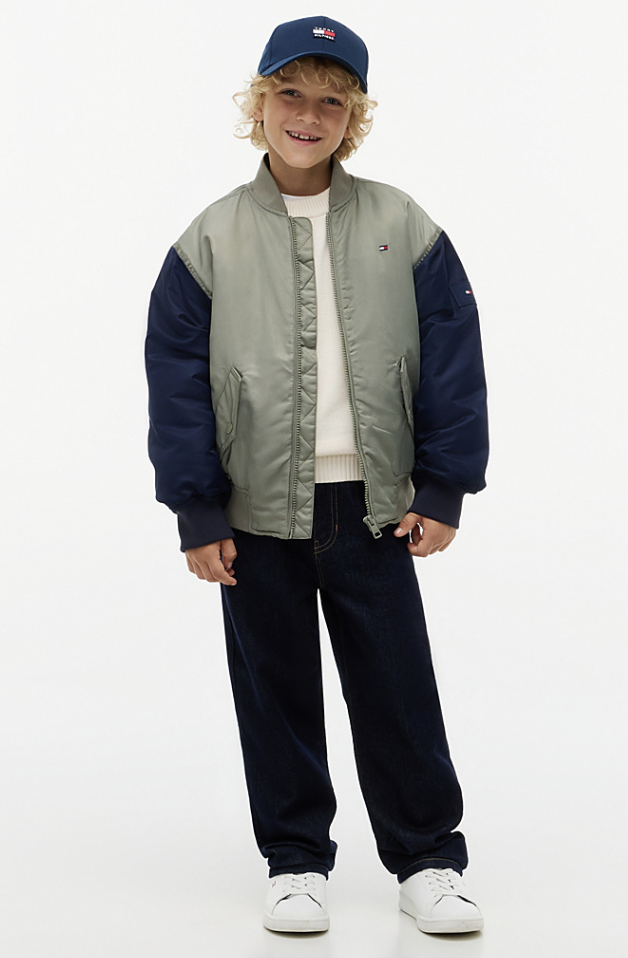 Yves E. portfolio picture #006