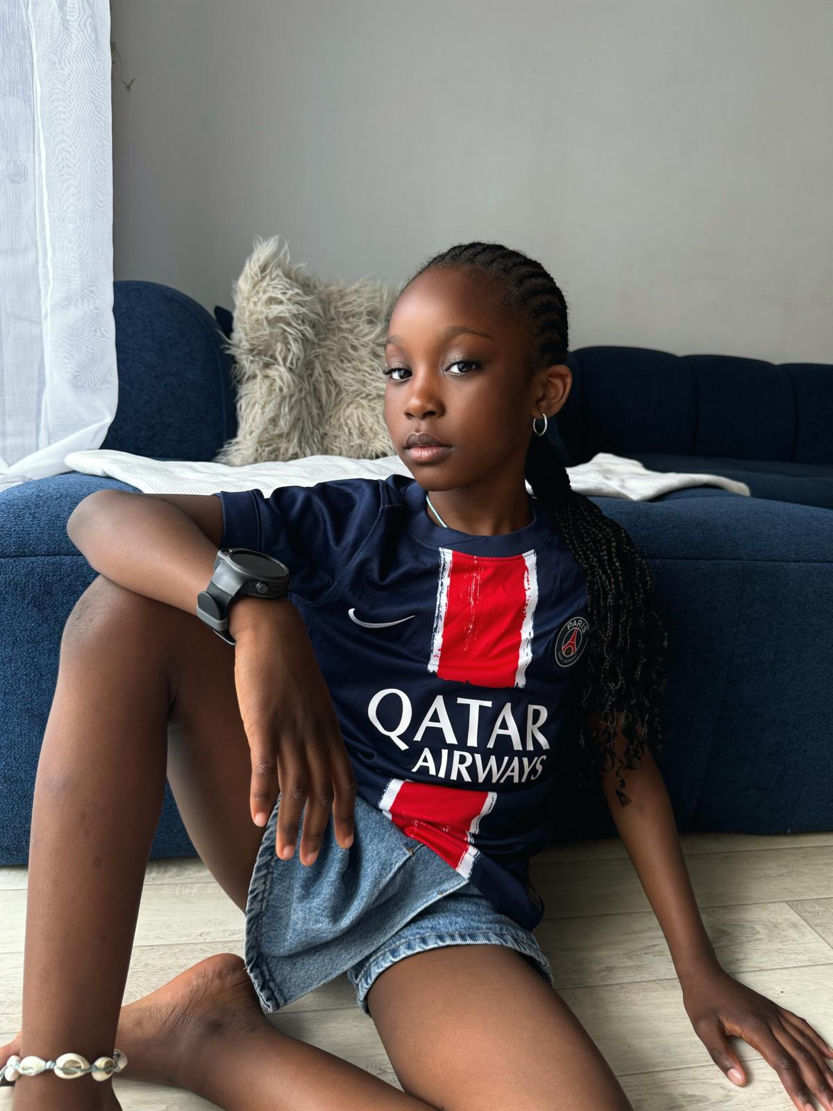 Liyah Nzuzi portfolio picture #001