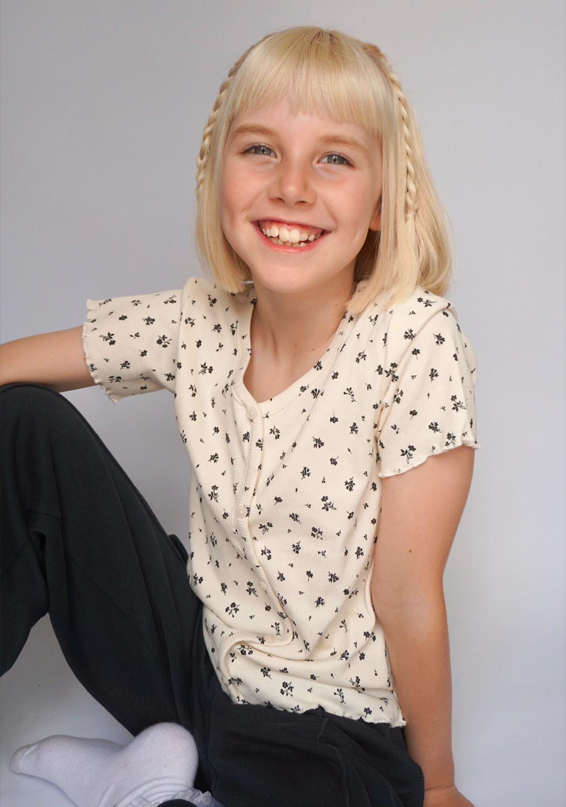 Ivy Little portfolio picture #001