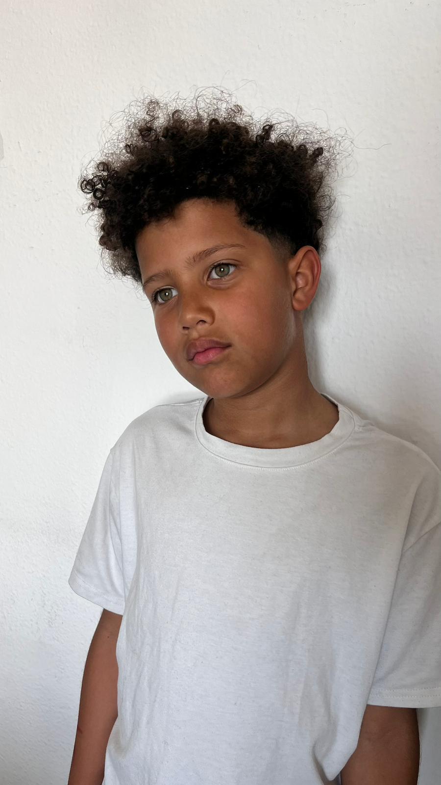 Alejandro Valeia portfolio picture #001