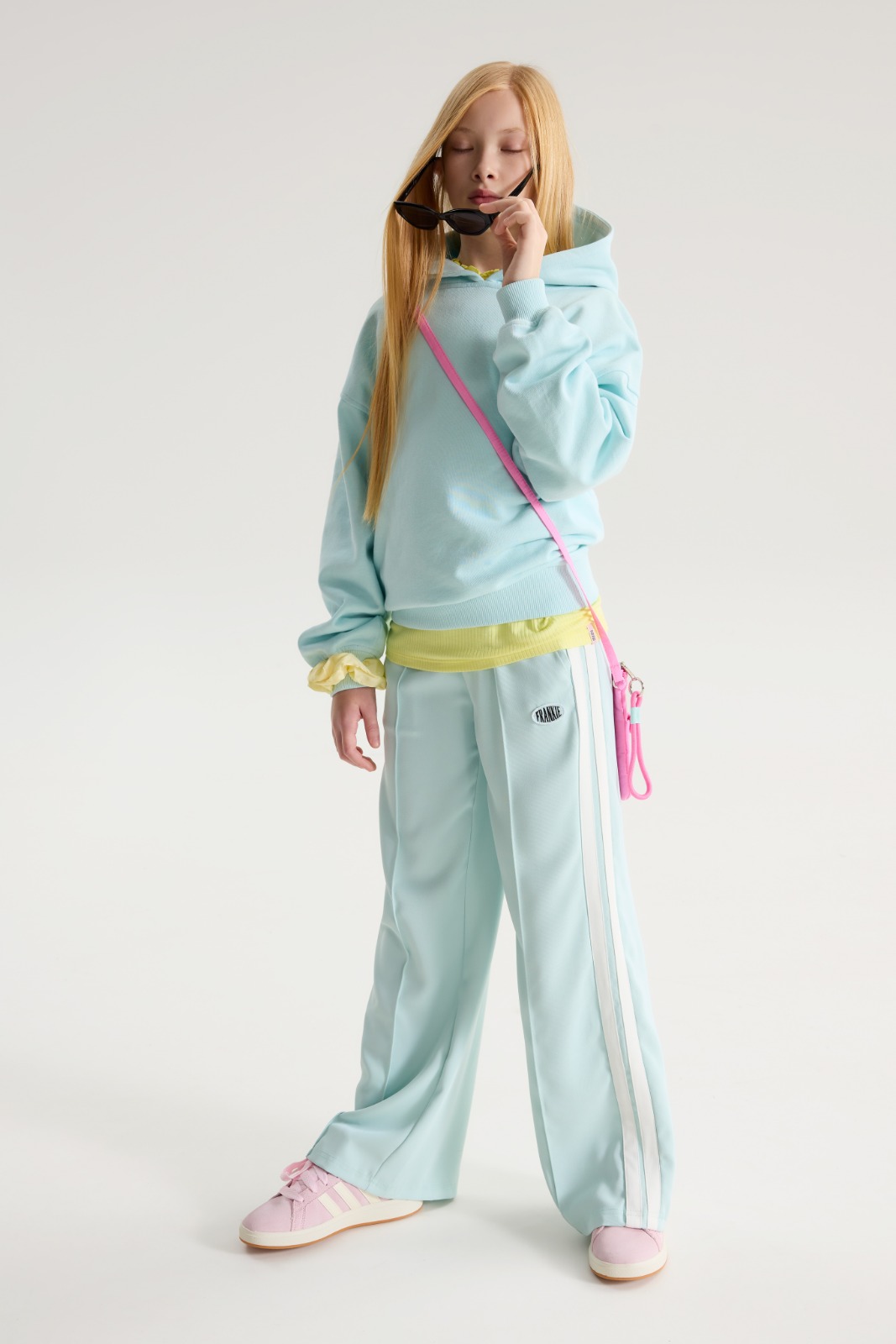 Kidz management for Kleertjes item #002