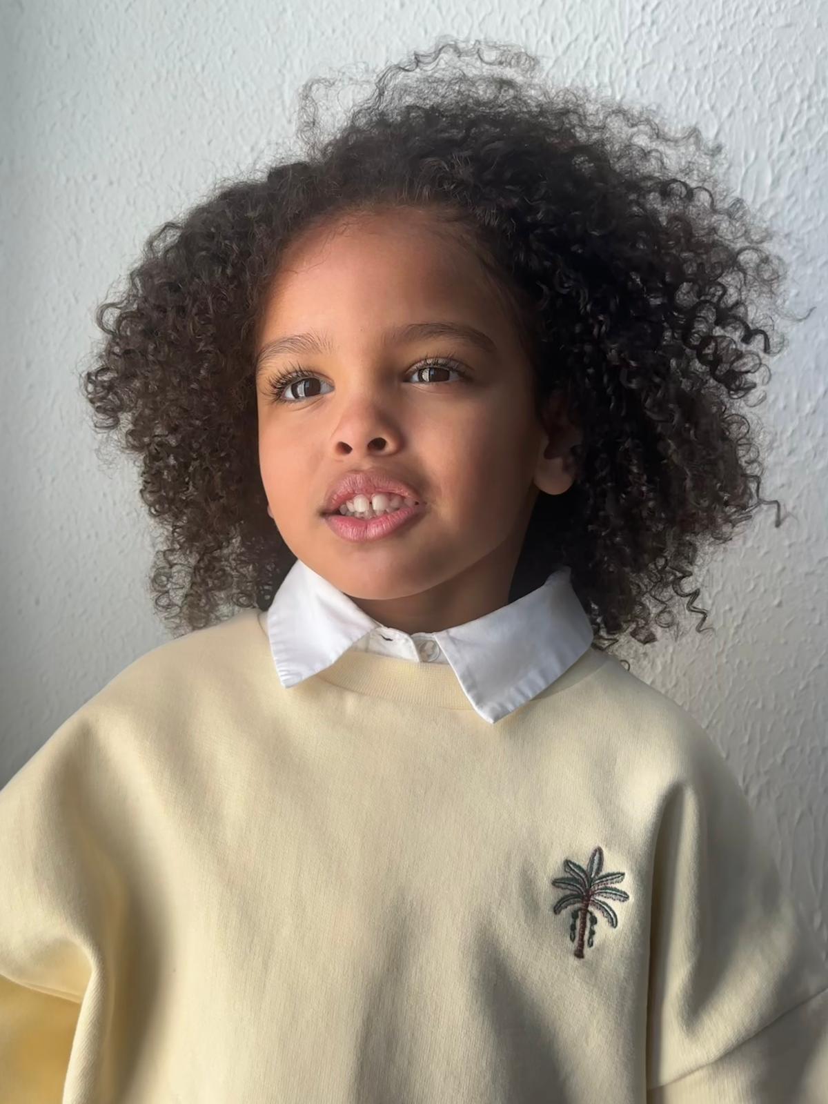 Nia Mickels portfolio picture #002