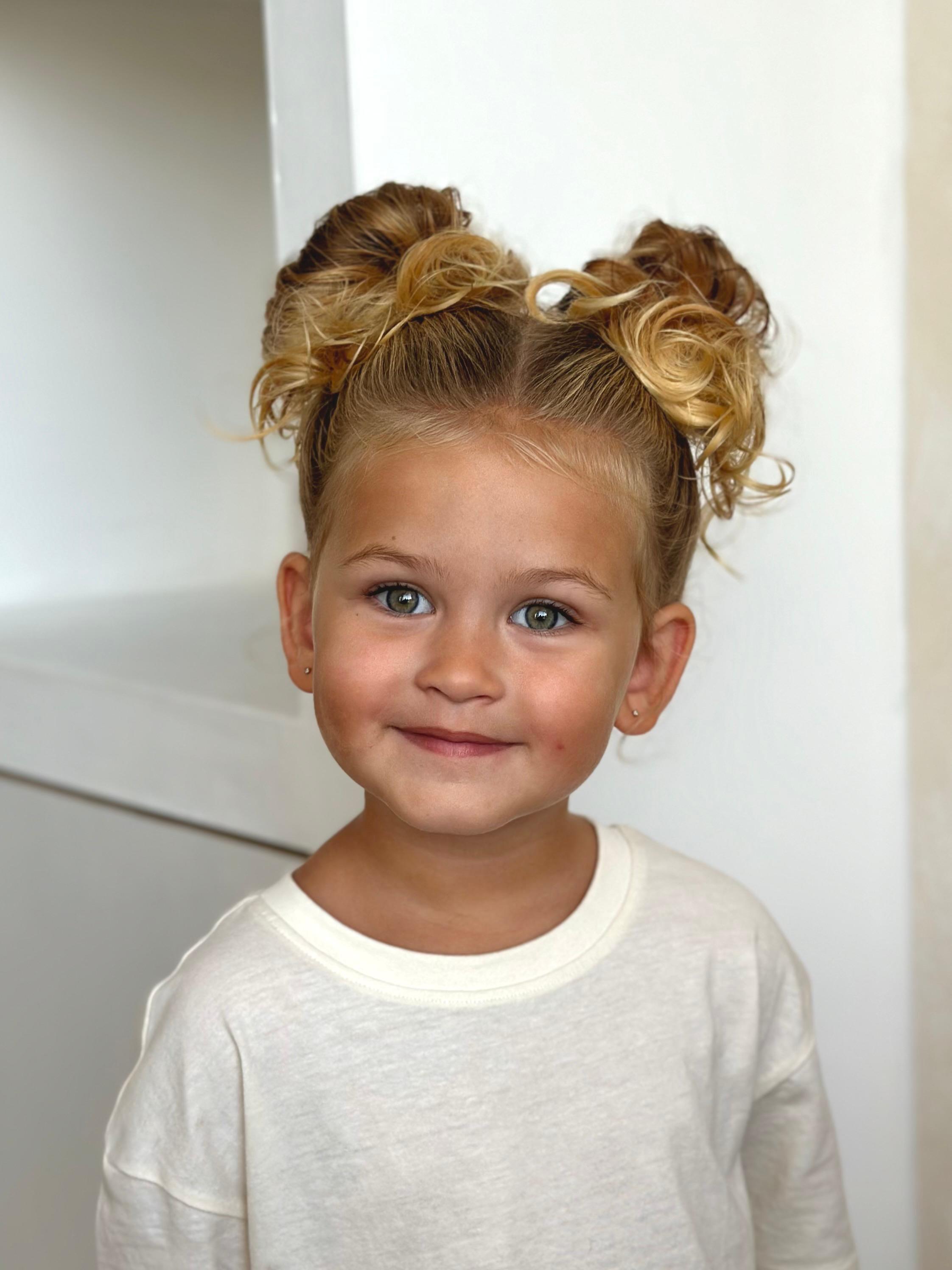 Livia-June R. portfolio profile picture