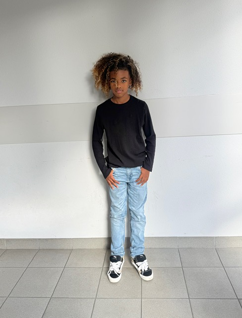 Kenyi Poepon portfolio picture #004