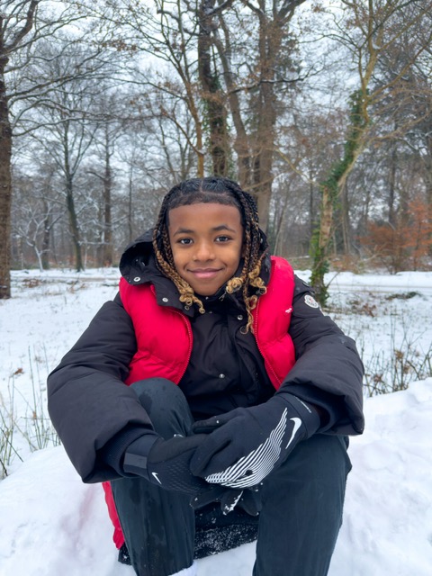 Kenyi Poepon portfolio picture #004