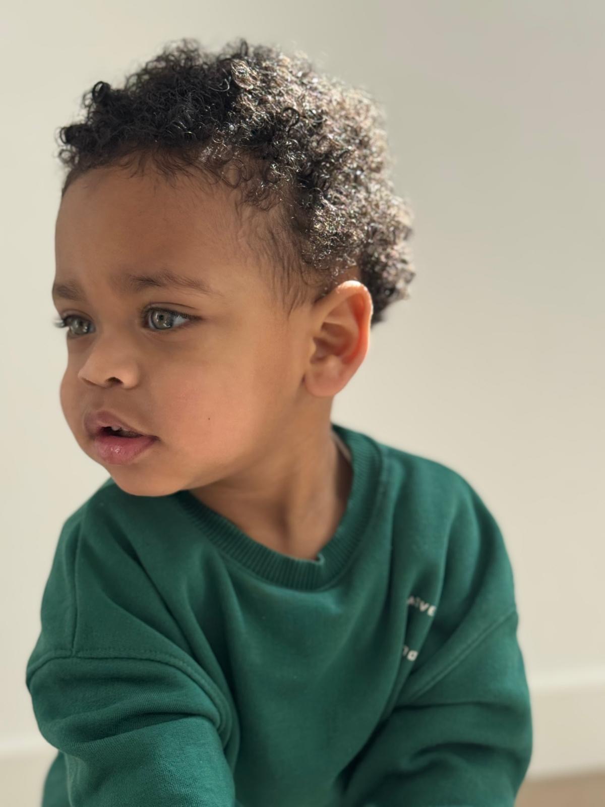 Jezion Hoffman portfolio picture #003